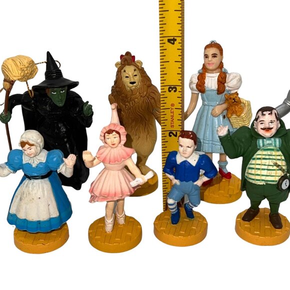 Wizard Of Oz Collectible Figurines Set Of 9 Hand-Painted Miniatures - Picture 3 of 8